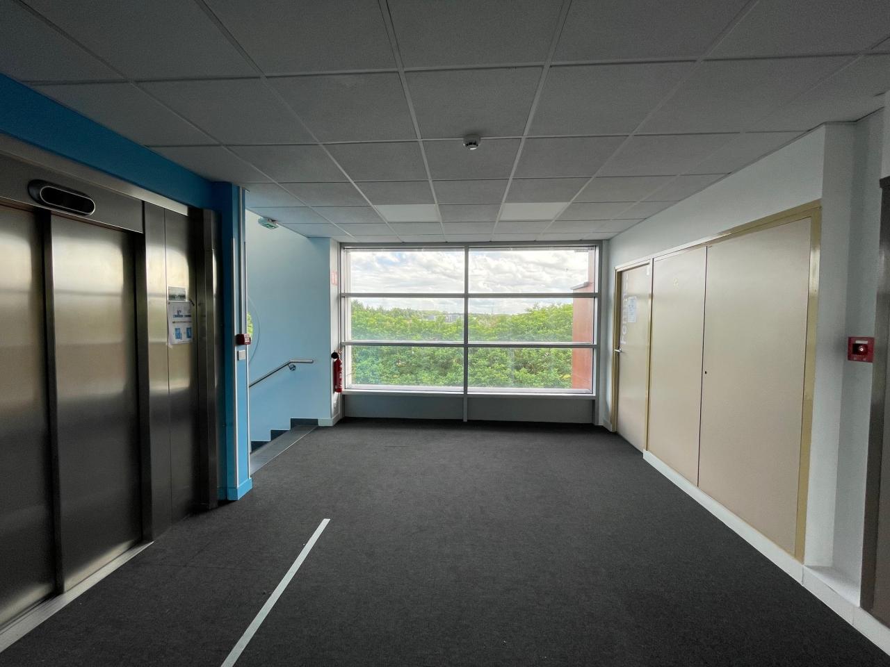 Bureau Villeneuve-d'Ascq 2323m² Vente bureau Villeneuve-d'Ascq Nord OVBUR2423023 8